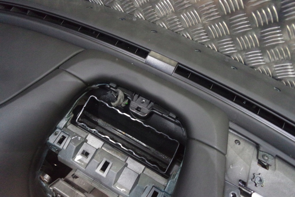 фото №9, Bentley gt gtc 2011- панель приладів консоль шкіра czarna