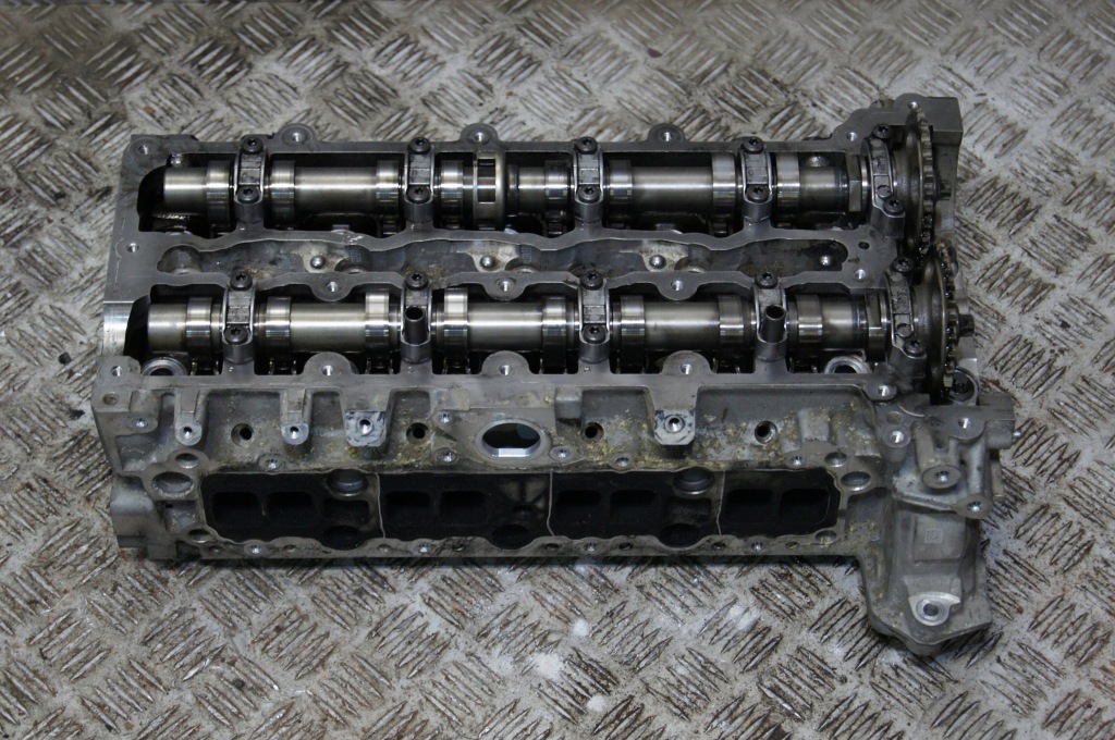 фото №1, Mercedes e-klasa w212 2.2 cdi a651 головка r651