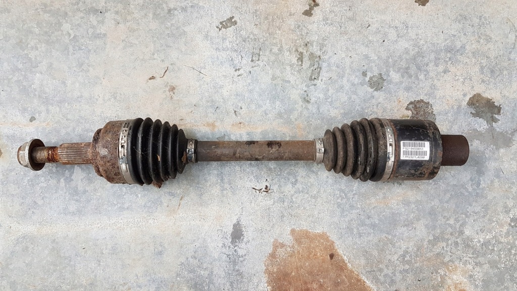 фото №1, Jeep grand cherokee wk 05-10 3.0 crd приводной вал правая