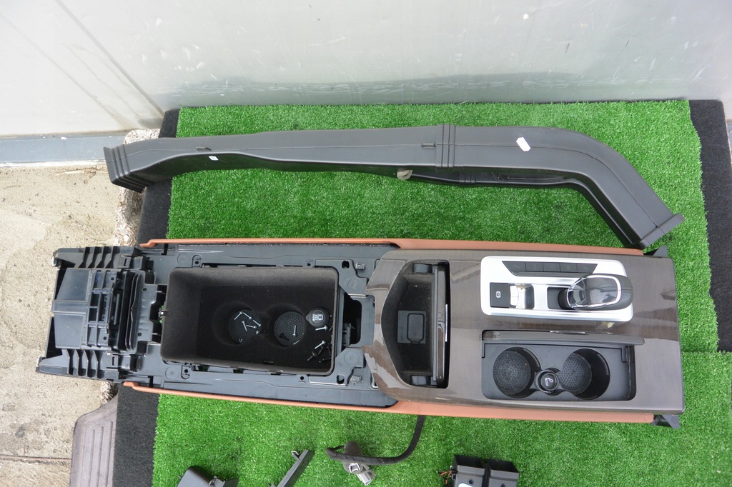 фото №6, Туннель средний подлокотник maserati quattroporte