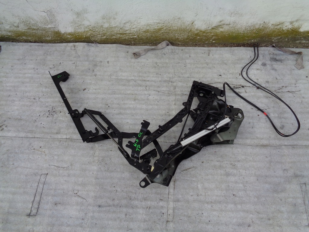 фото №1, Петля крышки багажника правый megane iii cc cabrio