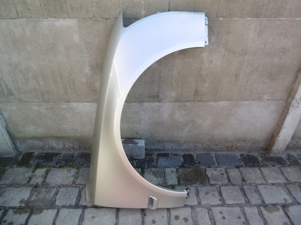 Купити Audi a8 d3 4e0 рестайлінг  - крило передній правий