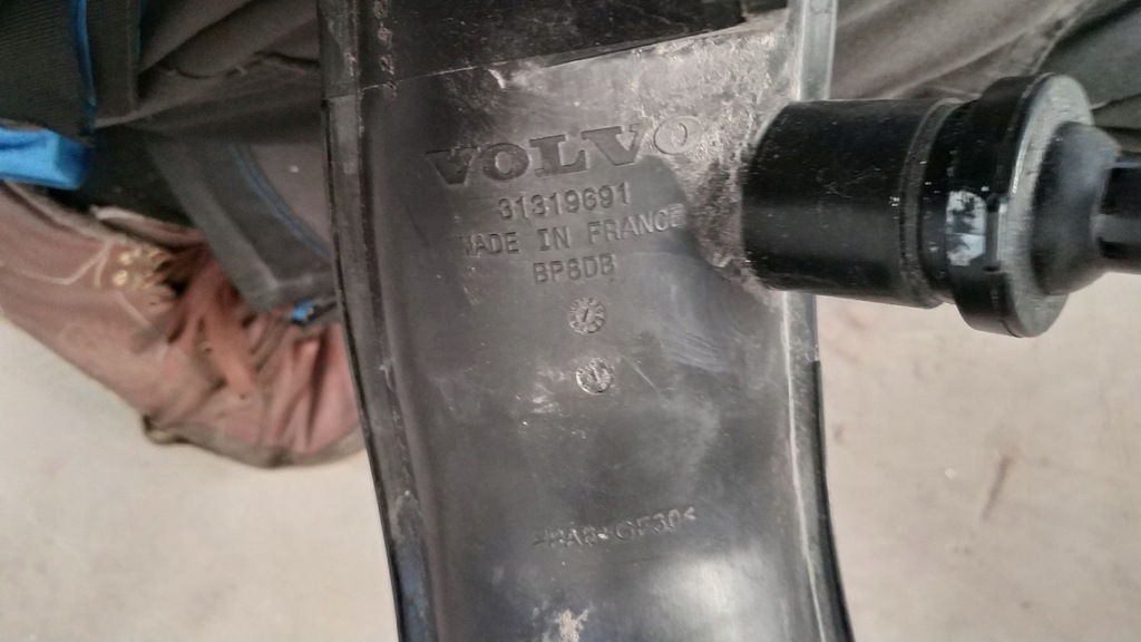 фото №3, Volvo wąż труба шланг повітря 2.0t резонатор