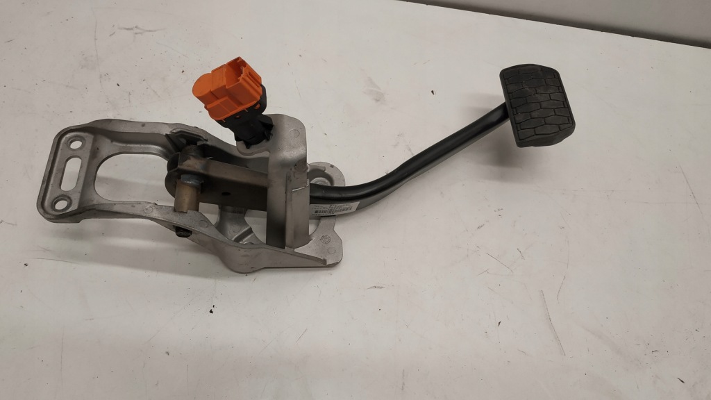 Купити Jaguar педаль гальма hk83-2450-ac