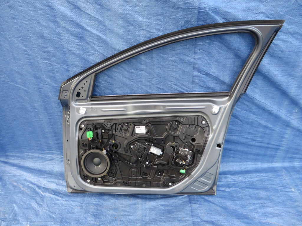 фото №9, Volvo v40 дверь передние правое перед