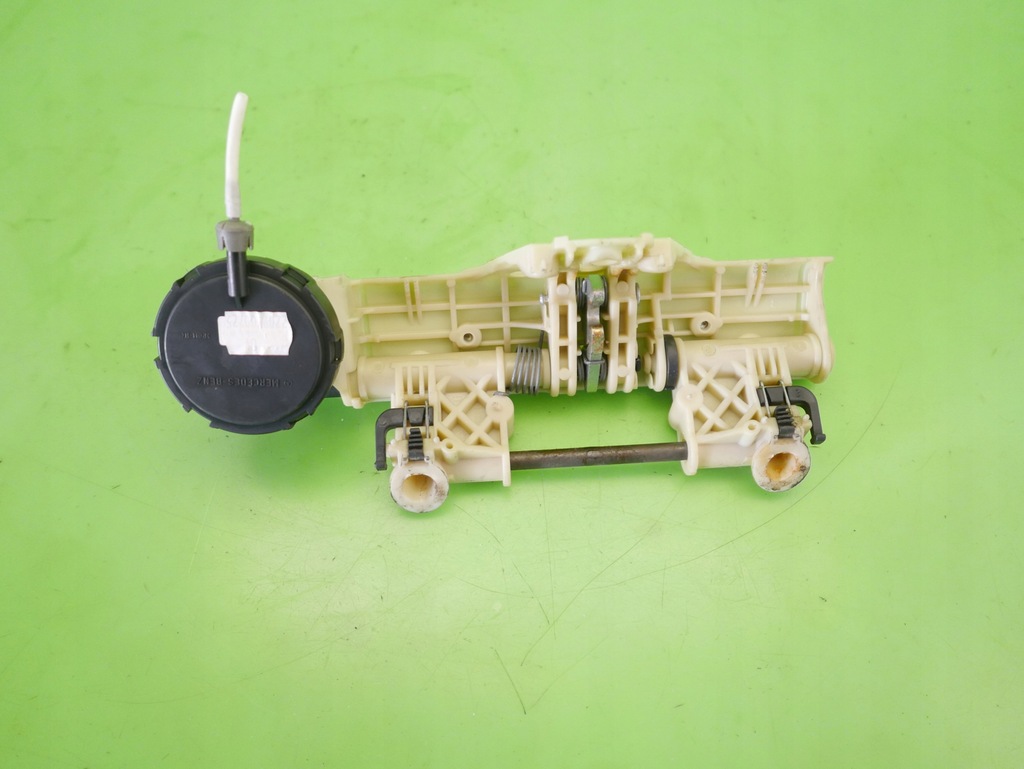 фото №1, Механизм подголовник задняя середина mercedes w220 s400