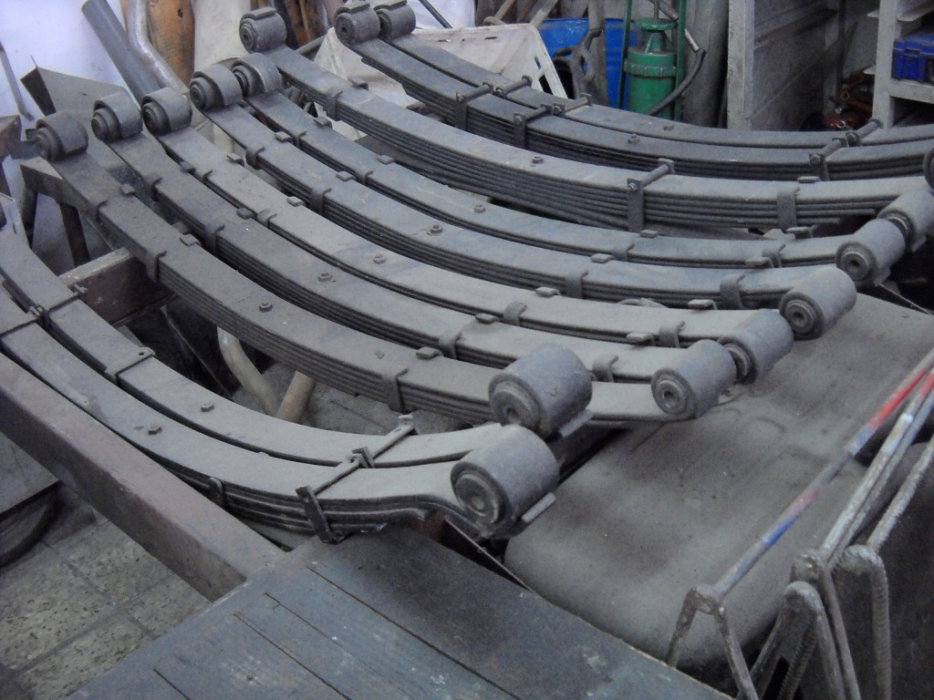 фото №2, Lublin. 3. рессоры. 6 - щетка. перед - 7cm.