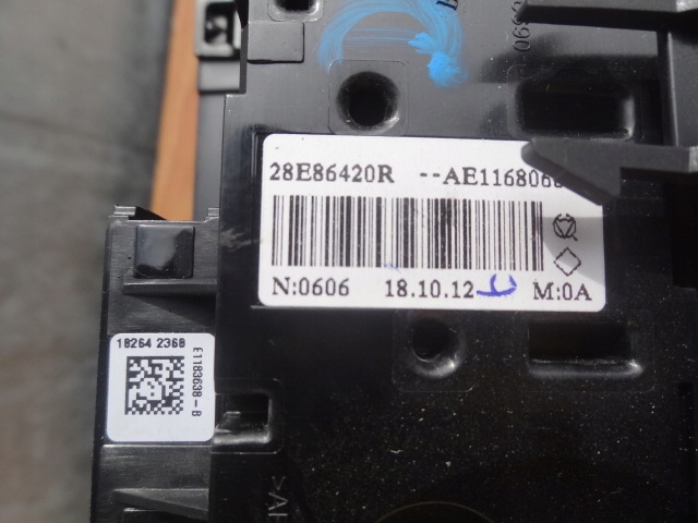 фото №4, Dacia duster ii 2018 панель переключатель выключатель eu