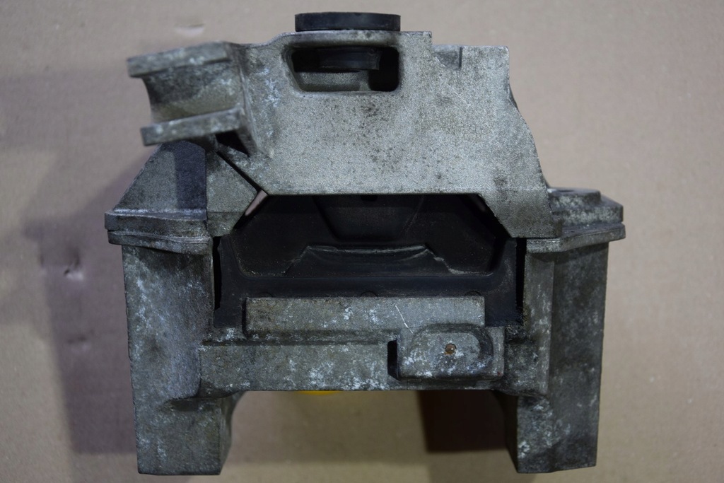 фото №4, Audi a3 8p 2.0d подушка двигателя az80177356