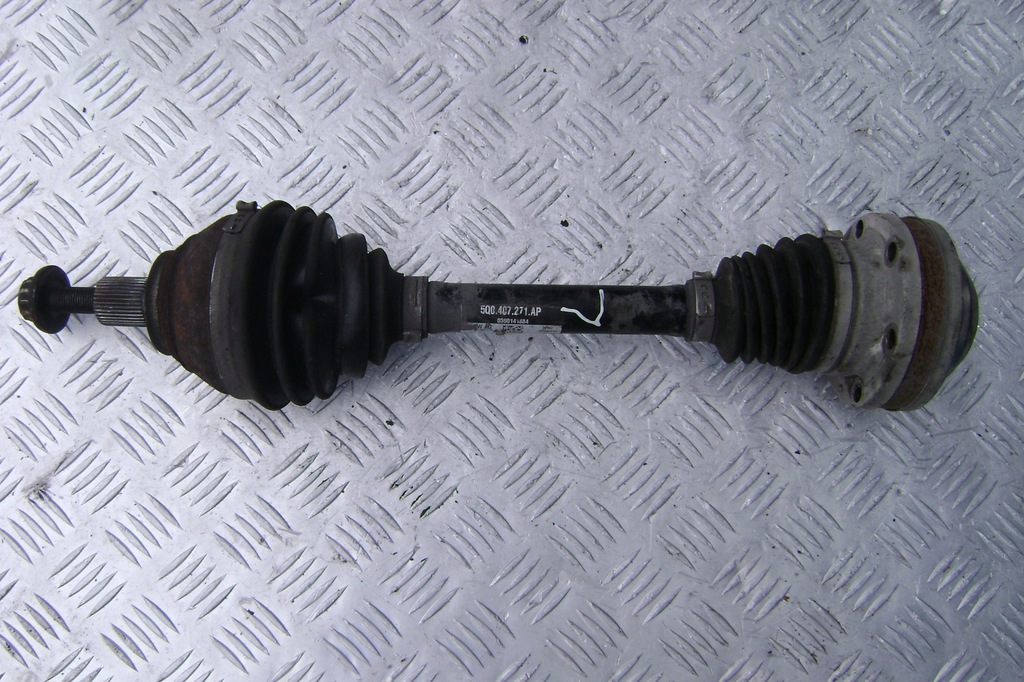 фото №1, Volkswagen оригинальный номер 5q0407271ap приводной вал передняя l