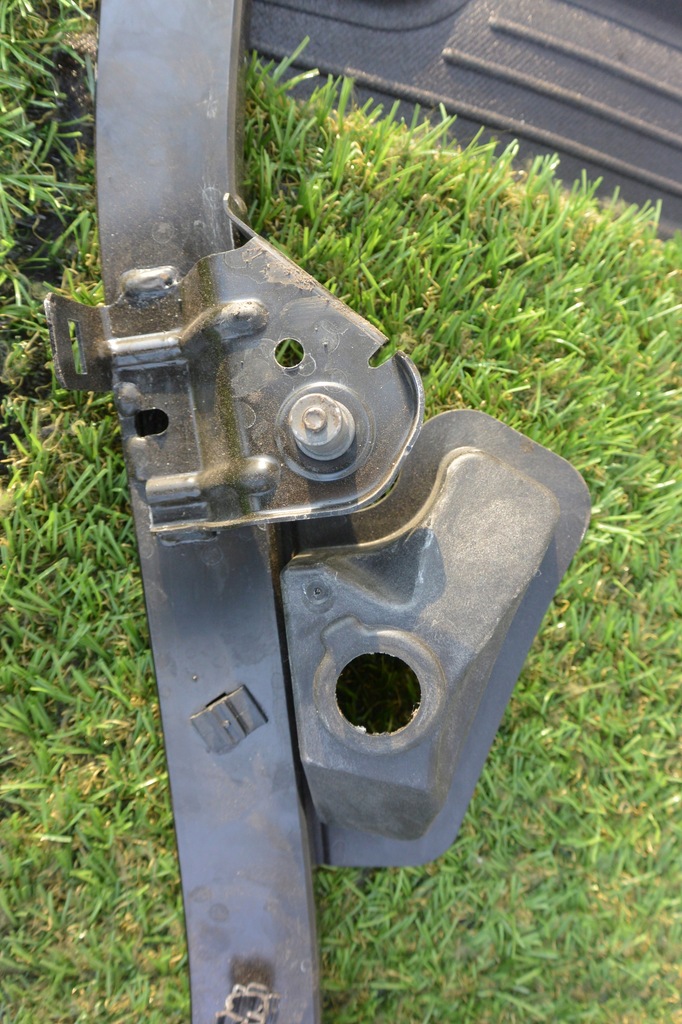 фото №5, Розпірка жабо maserati quattroporte vi m156