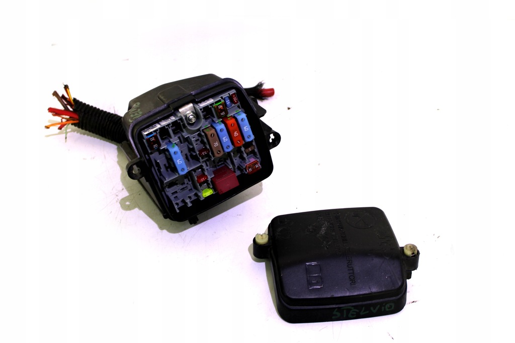 фото №1, Коробка корпус запобіжників alfa romeo stelvio