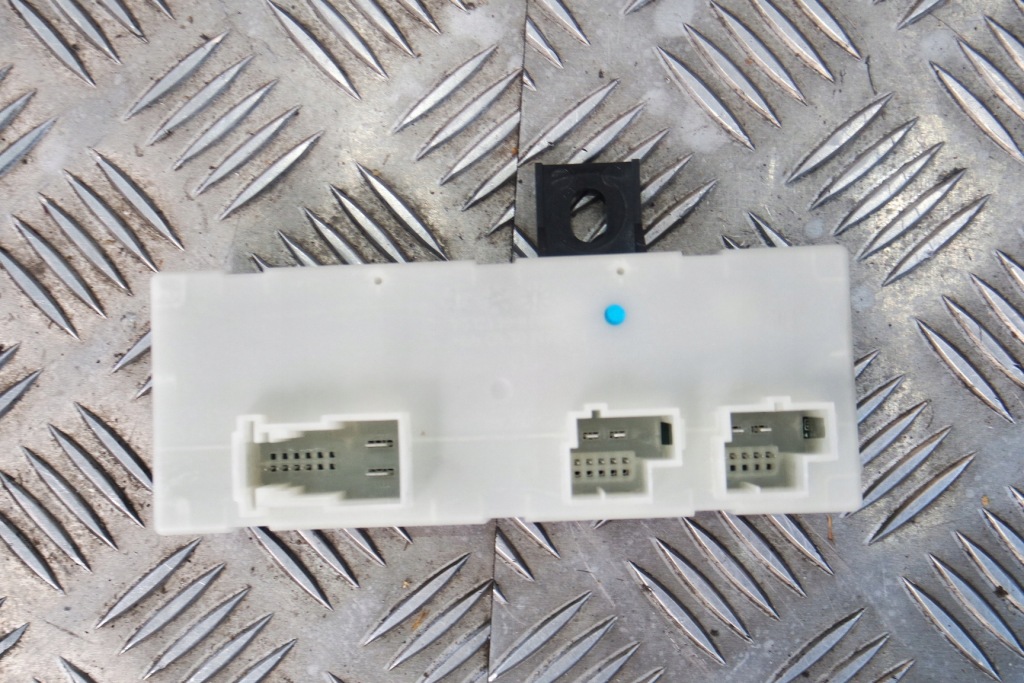 фото №1, Модуль крышки mercedes x290 gt amg a2909000301