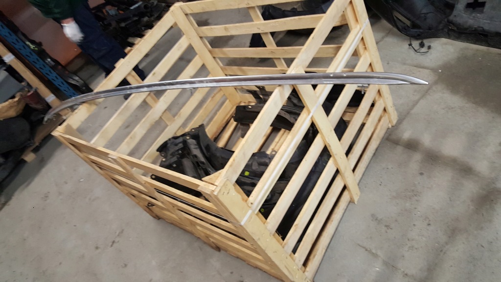 Рейлинг крышный правый  opel insignia a 1 1 универсал r Цена