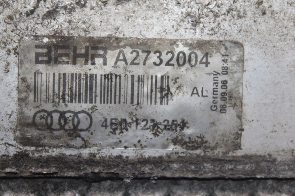 Радиатор воды audi a8 d3 4.0 tdi 4e0121251 Киев