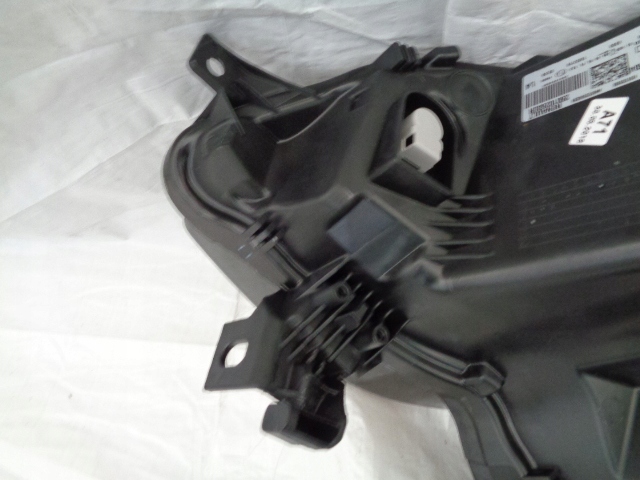 фото №7, Renault оригинальный номер 260100033r лампа передняя