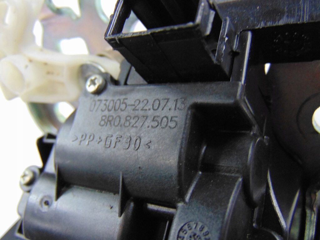 фото №7, Audi оригінальний номер 8r0827505 замок кришки багажника