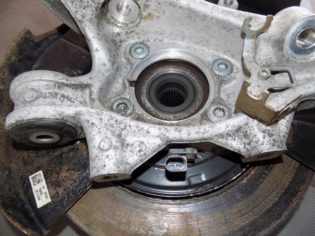 фото №4, Vw touareg 7p поворотний кулак ступиця ліва задня