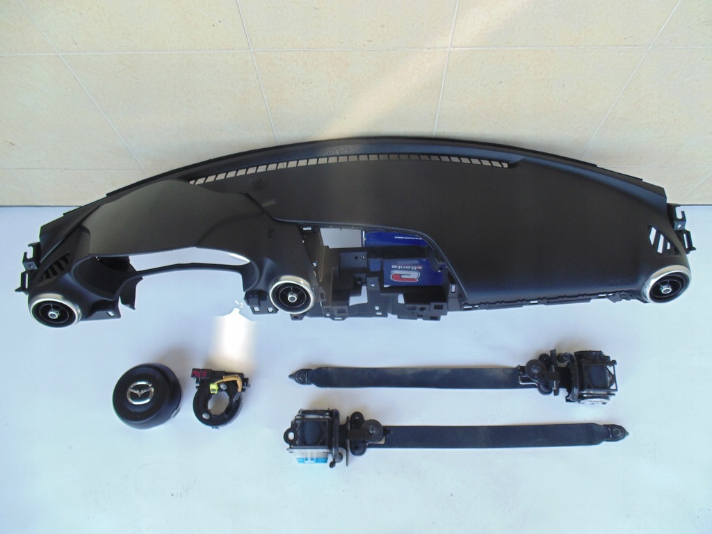 фото №1, Приборная панель подушки безопасности подушка безопасности ремни mazda mx5 mx-5 2016 rok