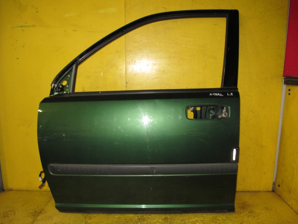фото №1, Nissan x-trail t30 дверь левая перед передние