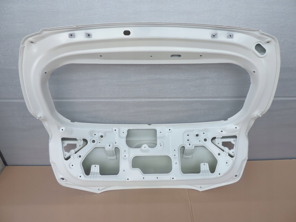 фото №7, Kia stonic 2017 2018 2019 задняя крышка багажника