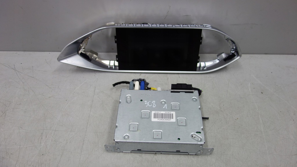 фото №1, Peugeot радио навигация navi дисплей 9811486280