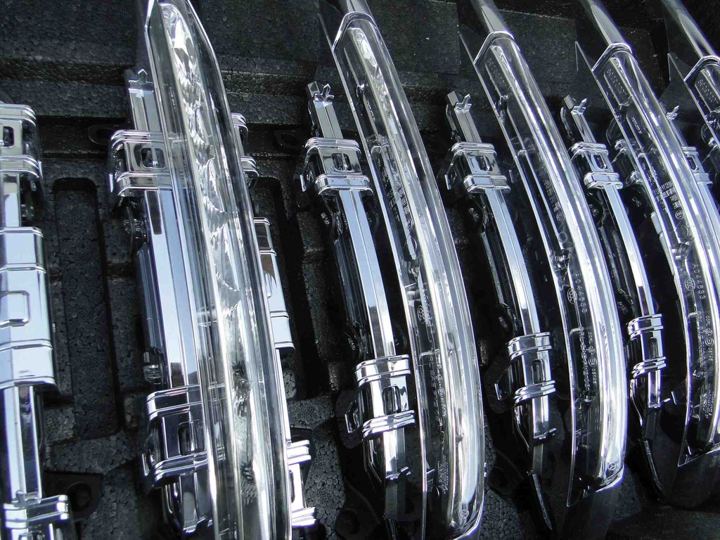 фото №14, Mercedes r klasa w251 led w бампер передній 251