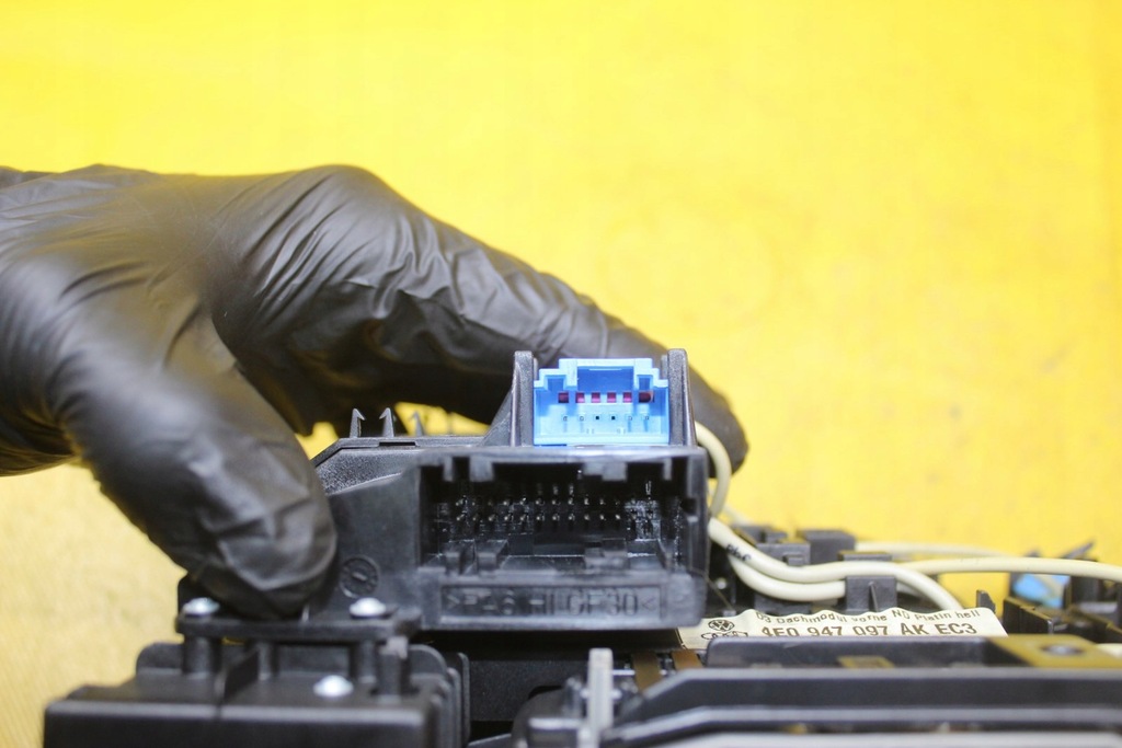 фото №7, Лампа освітлення кабіни a8 d3 4e0947097ak