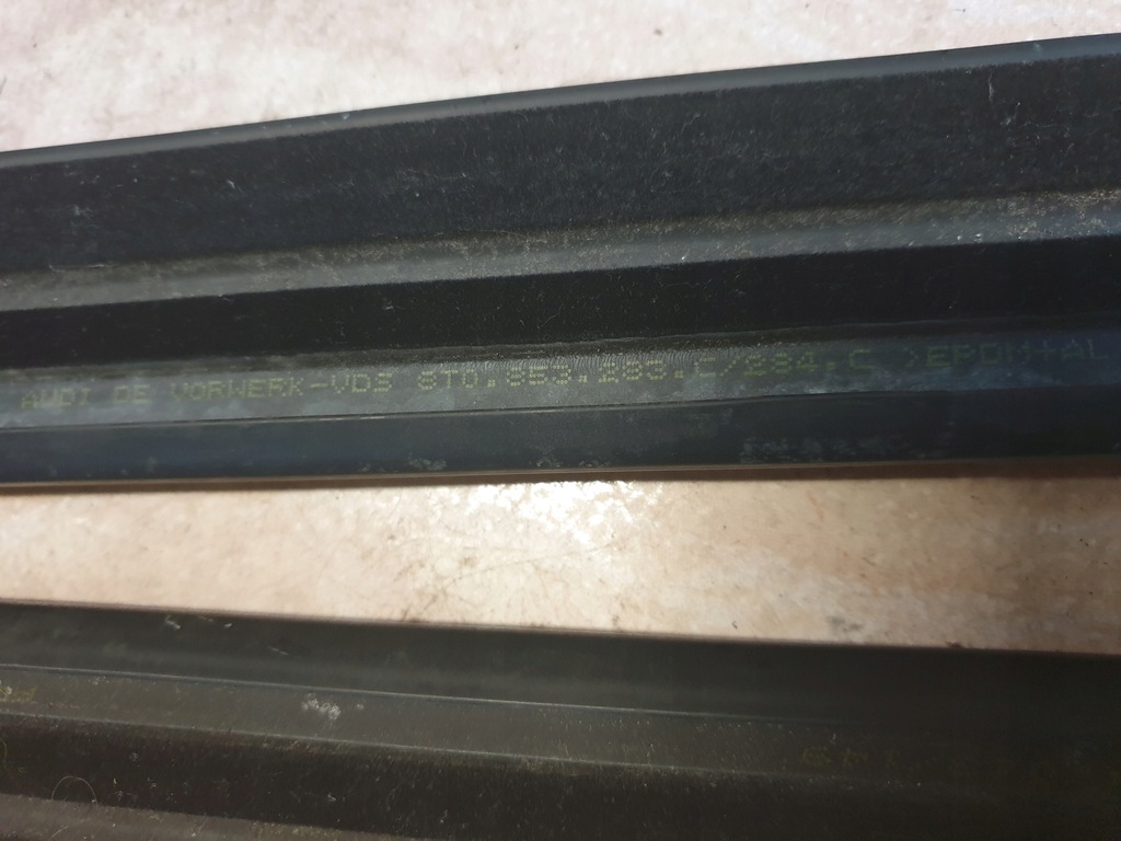 фото №7, Молдинг уплотнитель с дверь правая audi a5 coupe 8t s5 rs5 satyna оригинальный номер
