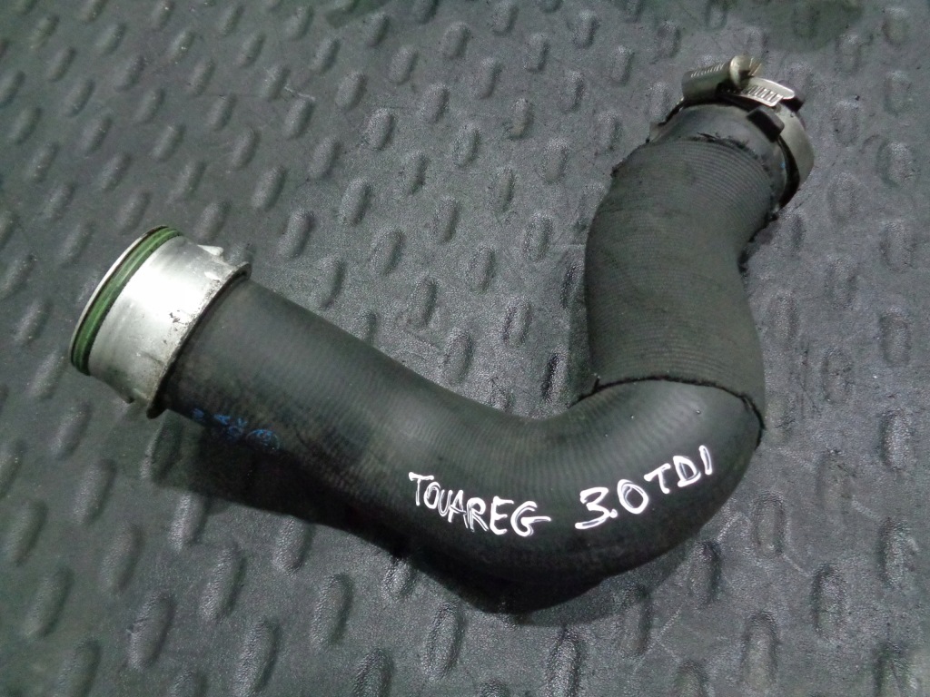 Купить Труба интеркулер vw touareg 7l рестайлинг  3.0 tdi