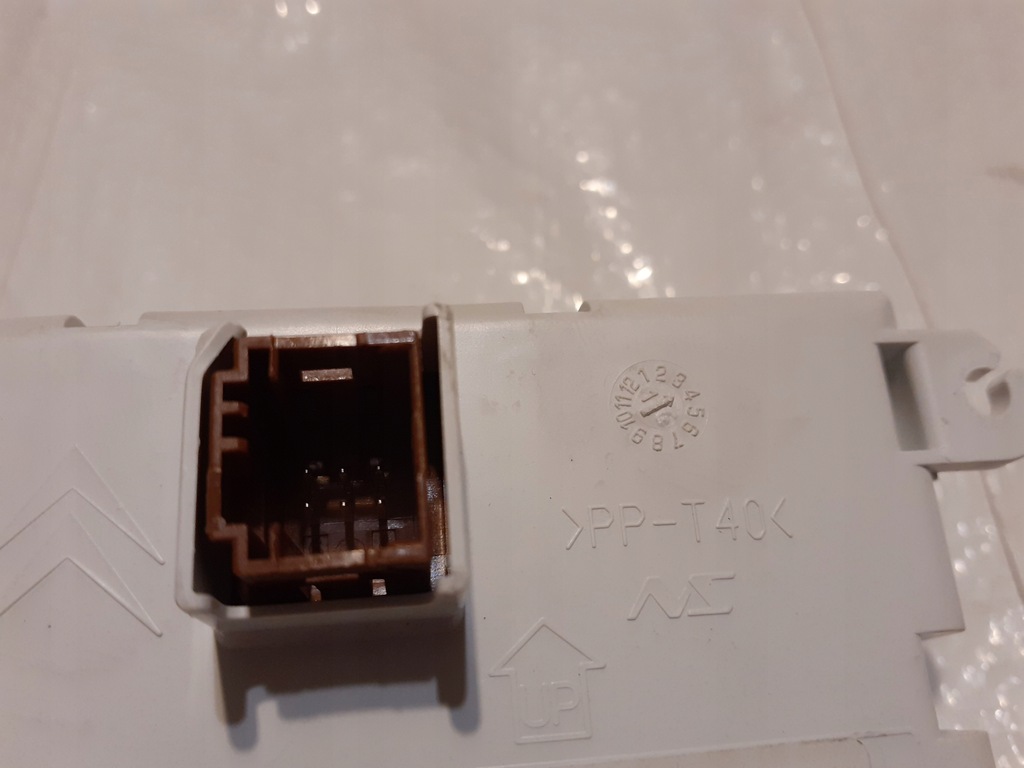 фото №4, Peugeot 208 lift дисплей спидометра 9814039880