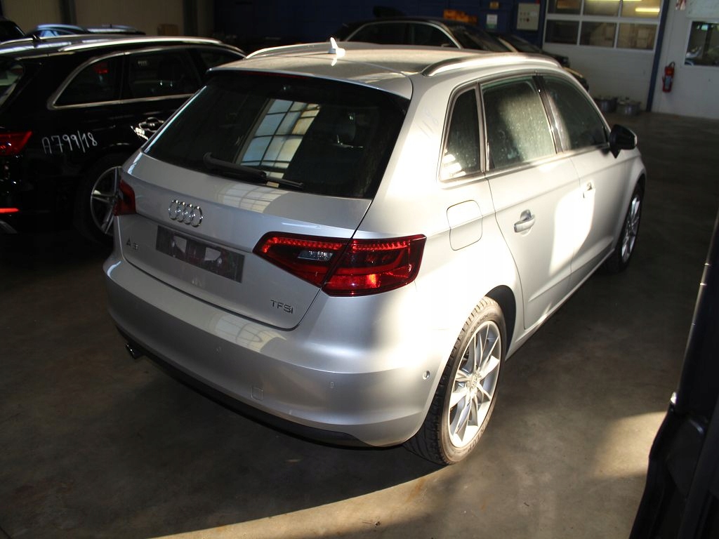 фото №1, Audi a3 8v кришка багажника бампер лампи задня lx7w