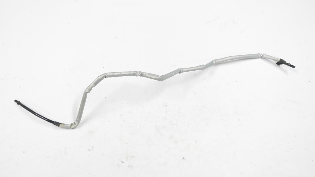 Купити Bmw f48 x1 шланг подачі пального передній 7323836