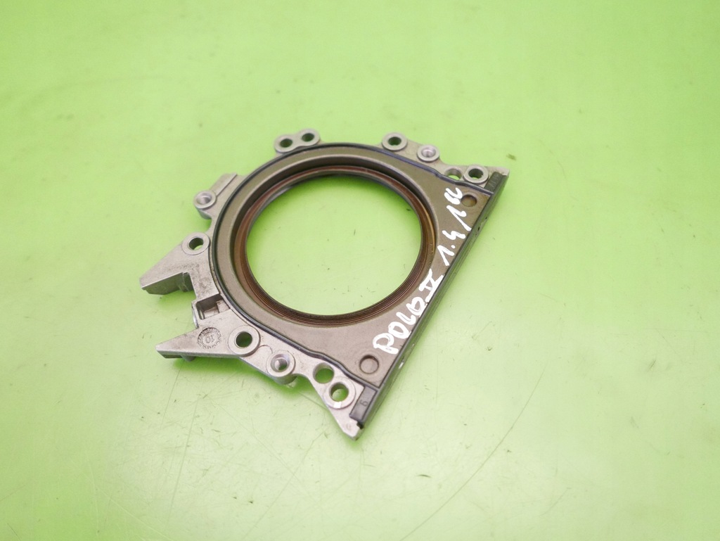 фото №10, Корпус ущільнювач вала vw polo v 6r 1.4 16v