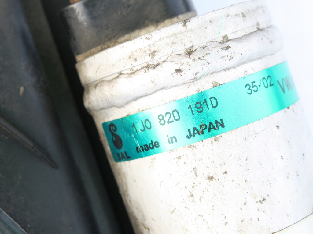 Купити Радіатор води кондиціонера вентилятори 1.8t aum audi a3 01-03