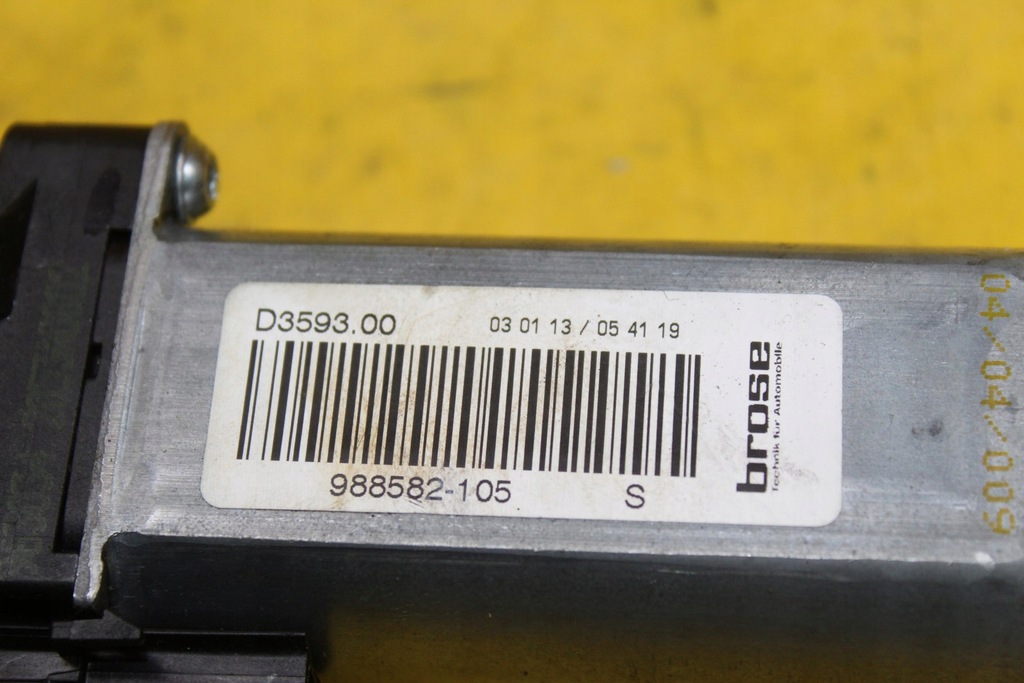 фото №6, Моторчик регулювання сидіння правий перед a6 c7