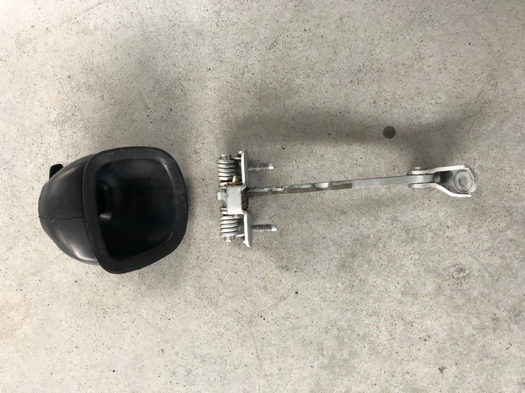 фото №1, Обмежувач двері l lub r trafic vivaro 2001-14