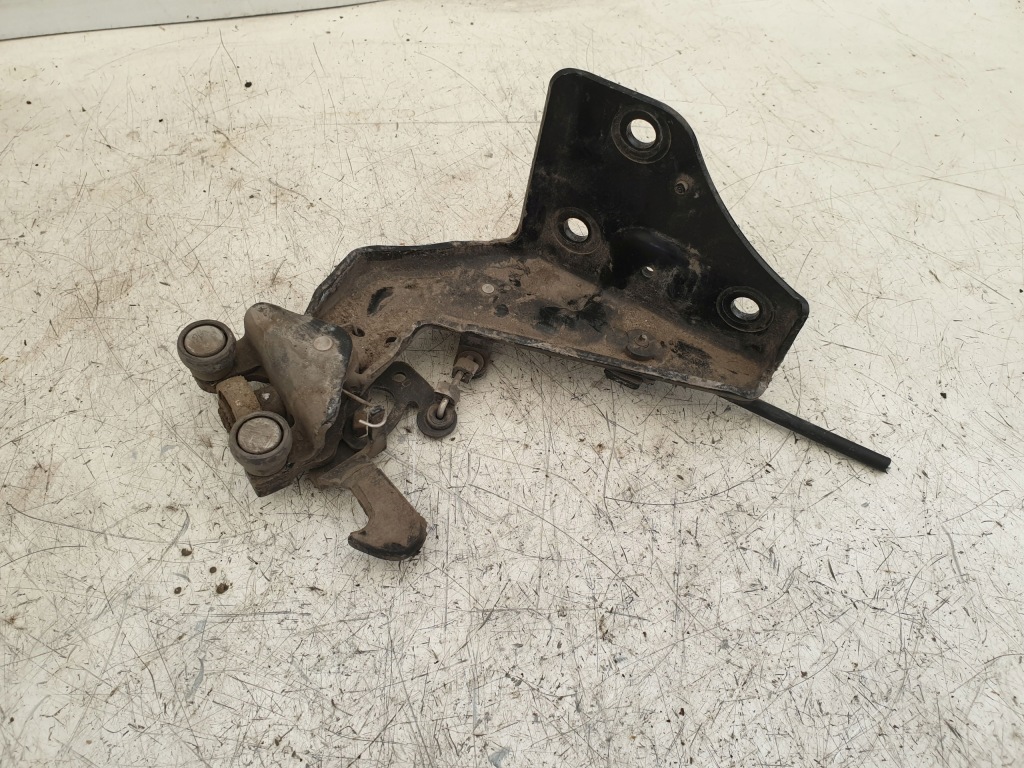 фото №2, Ролик дверь правый задняя задняя peugeot partner 02r