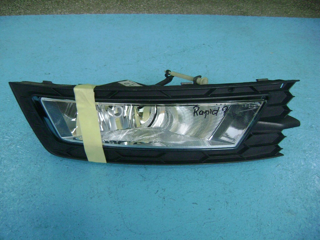 фото №1, Лампа протитуманна протитуманна фара skoda rapid