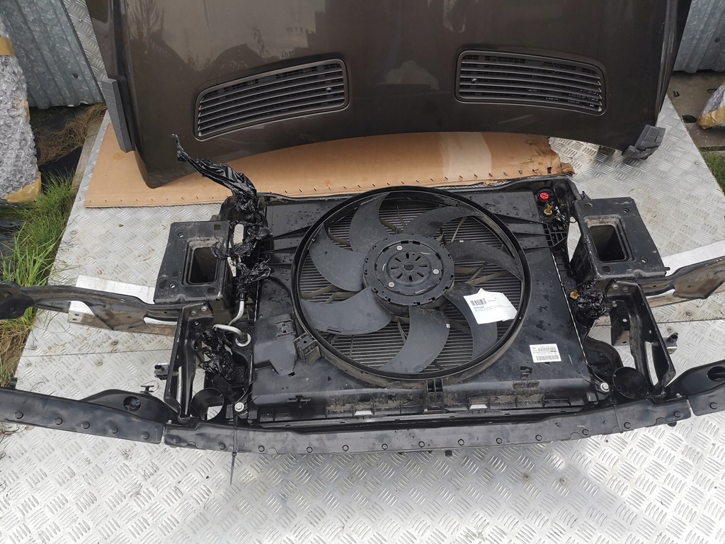 фото №5, Mercedes r-klasa w251 lift kompletny перед капот