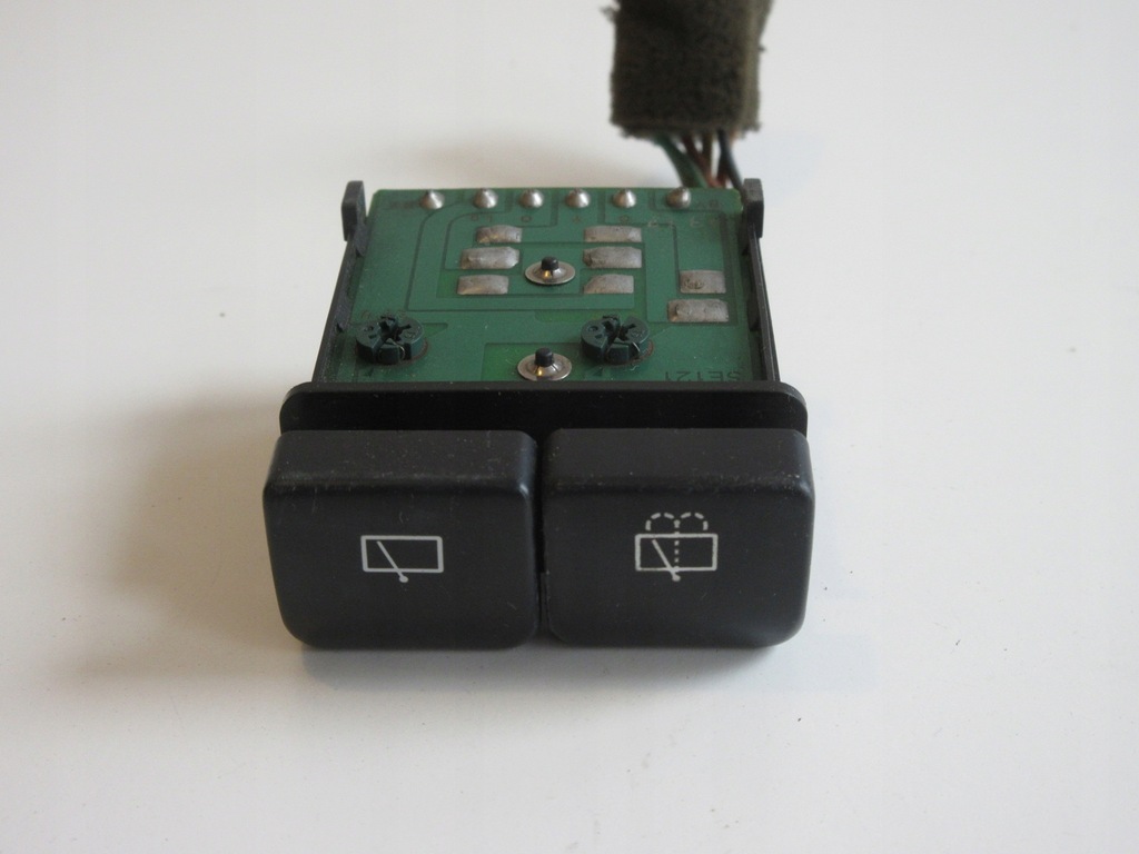 фото №1, Выключатель кнопка стекло suzuki swift