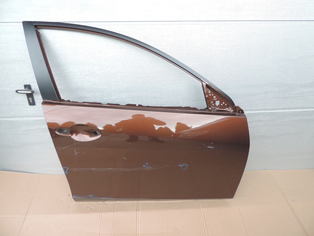 фото №1, Mazda 3 2009 2010 2011 дверь правое перед передние