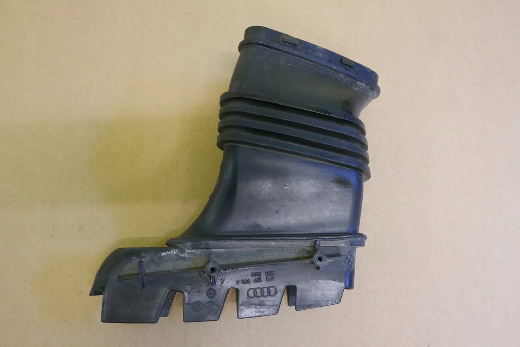 фото №1, Audi rs6 c6 повітрозабірник напрямна повітря 4f0129905a