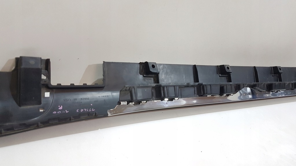 Порог молдинг порог правый  tesla s 12- 6005875-00 Доставка