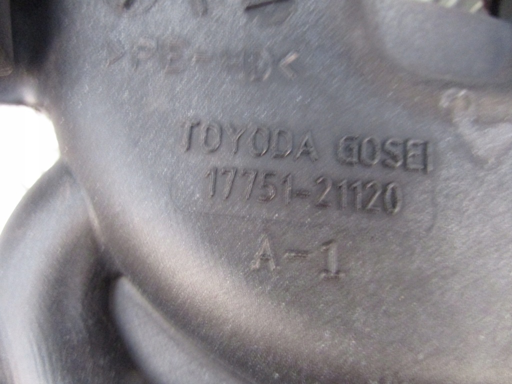 фото №3, Резонатор труба повітря 1.5 toyota prius ii 07r