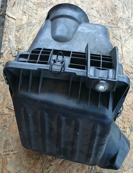 фото №1, Корпус фильтра воздуха lancia thema 3.0 crd