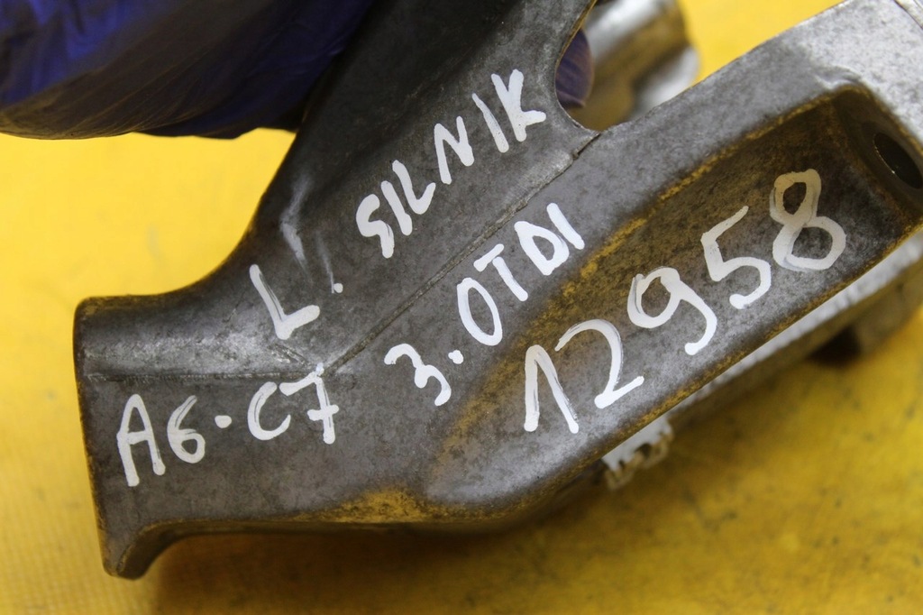 фото №9, Кронштейн двигателя a6 c7 3.0 tdi 8k0199307bj