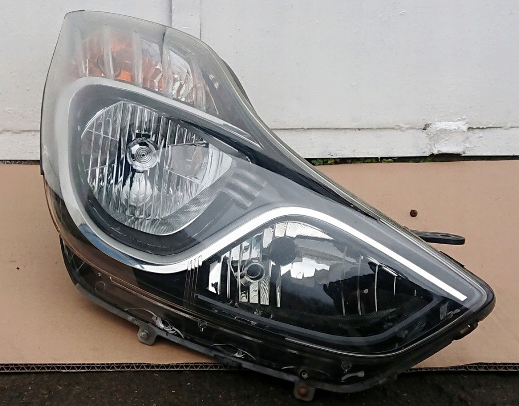 фото №1, Hyundai ix20 92102-1kxxx 9pin фара правий перед