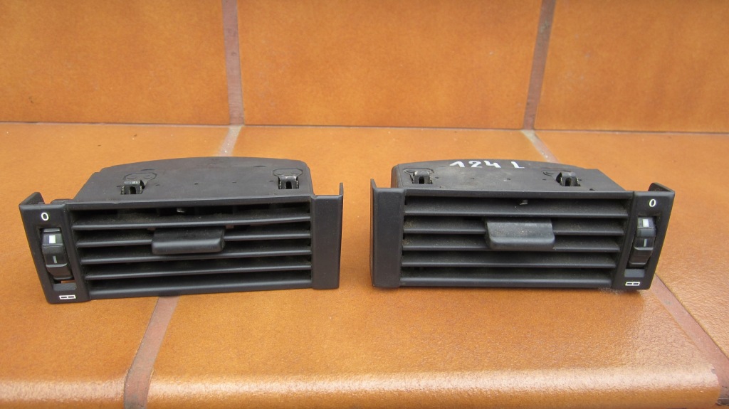 Mercedes w124 решітка обдув повітря права вихід в Україні