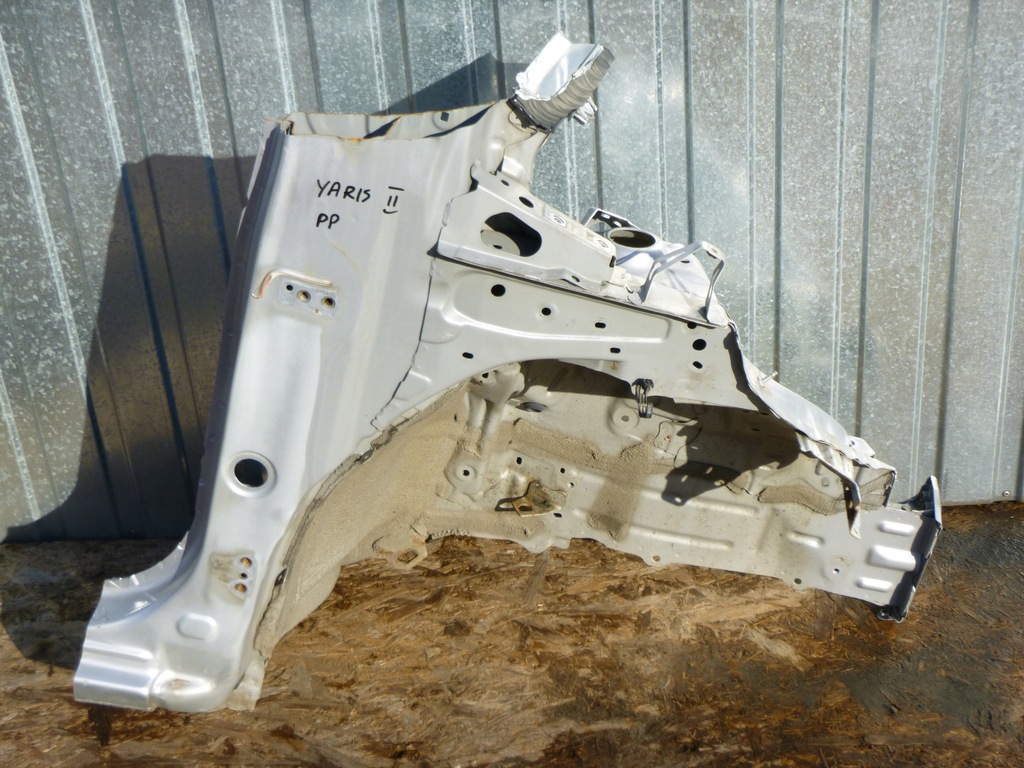 фото №1, Чверть правий перед toyota yaris ii 2006-2011
